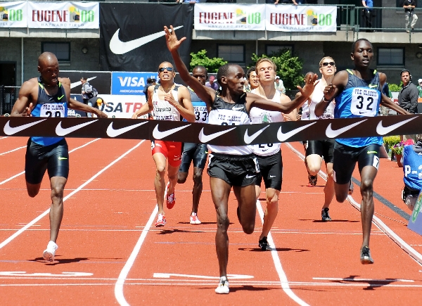 Robinson, left finished 3rd and Symmonds was fourth at the 2008 Prefontaine Classic. (Randy Miyazaki / TrackandFieldPhoto.com)