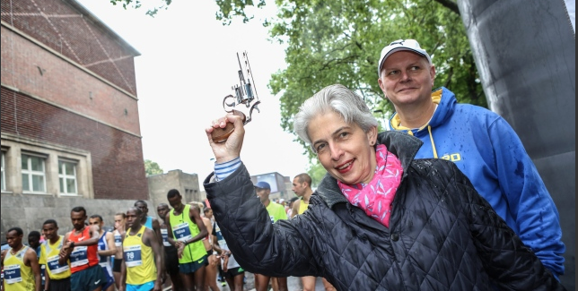 Starter brings out the big gun for the Dusseldorf Marathon